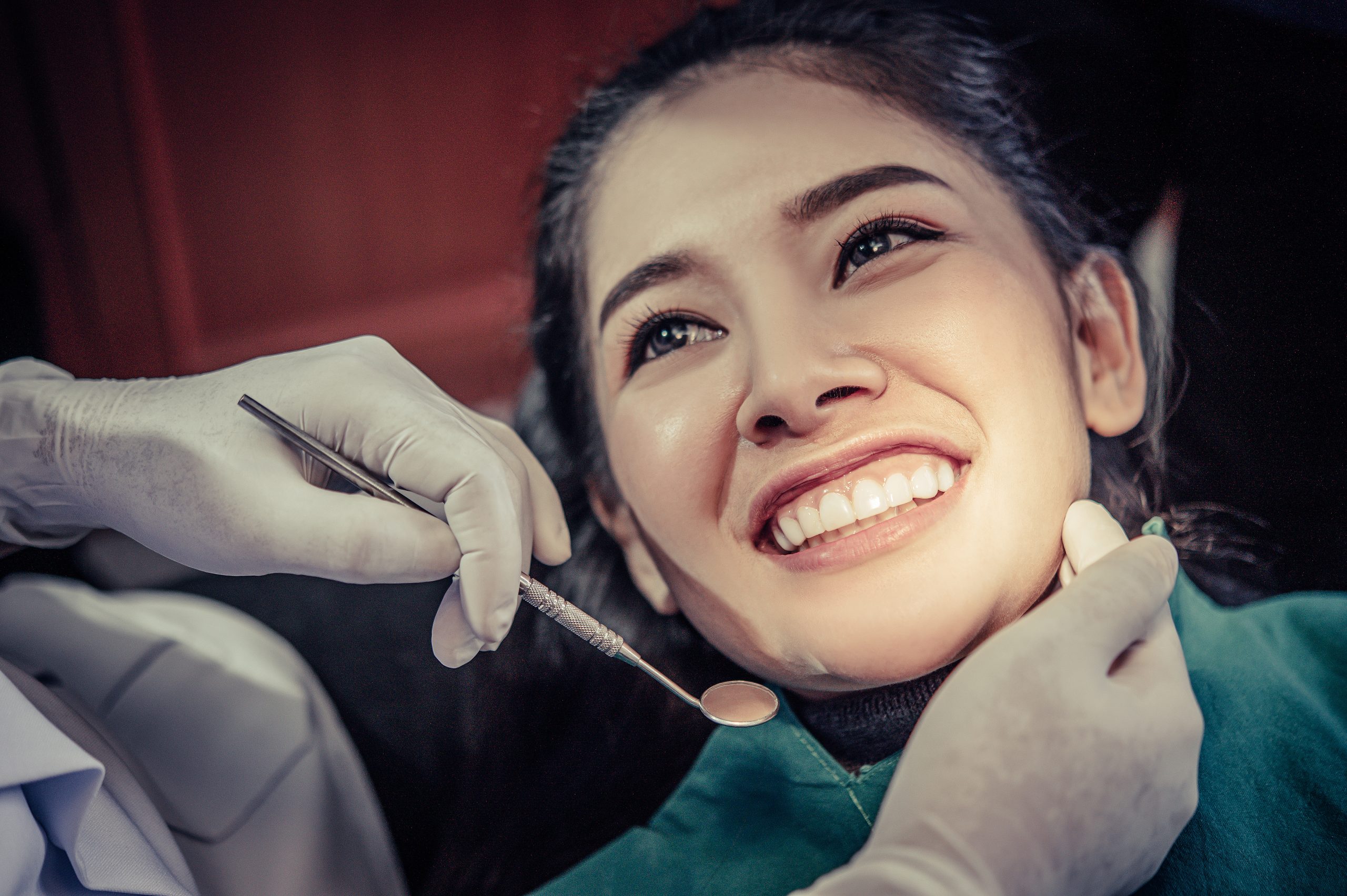 veneers vs bonding